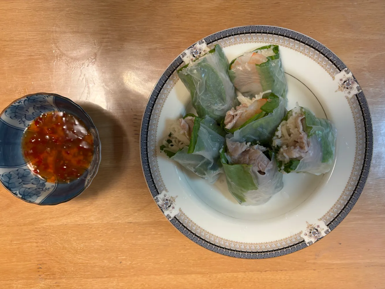 えびと豚肉のゴイクン（生春巻き）とスイートチリソース（運営者の試作写真）